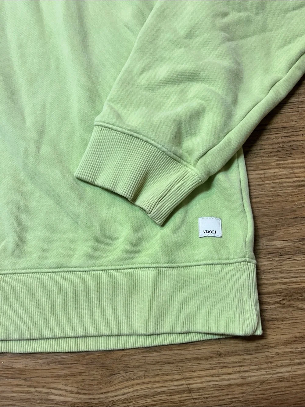 Vuori Sedona Crewneck Soft Sweatshirt Lime Green Pullover Relaxed Fit Minimalist